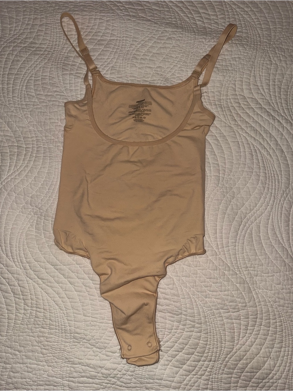 SKIMS Bodysuit in Nude Sz L